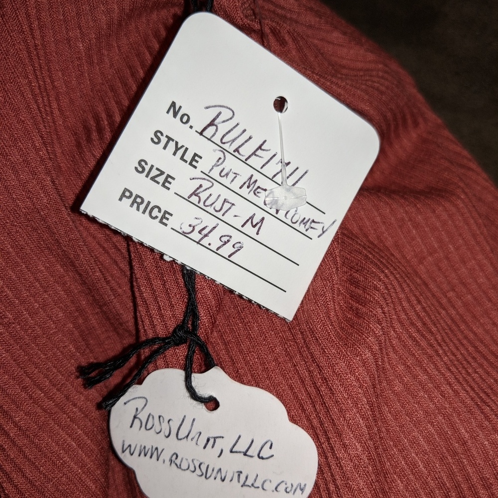 TOP/BLOUSE - Picture 3 of 5